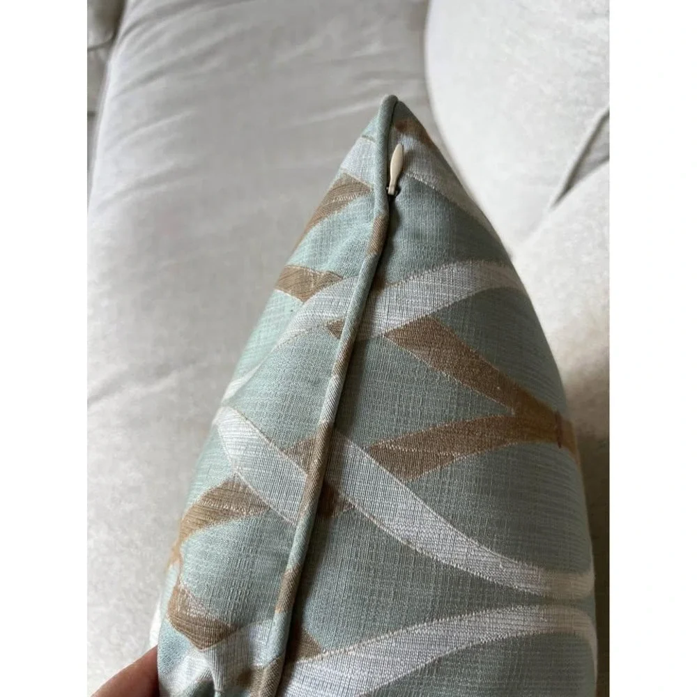 Designer pillow -‎ down insert included